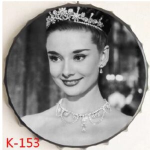 Nắp chai bia 35cm -  Audrey Hepburn GK-153